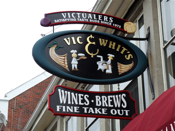 vic-whits